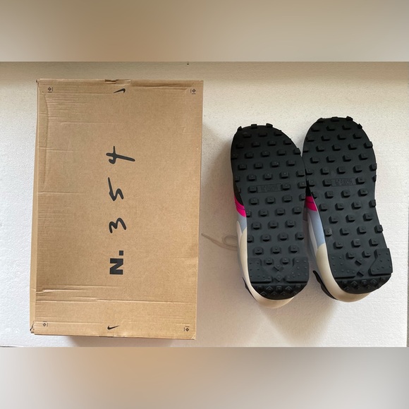 NIKE DBREAK SHOES SIZE 13 BLUE PINK BLACK - Picture 8 of 8